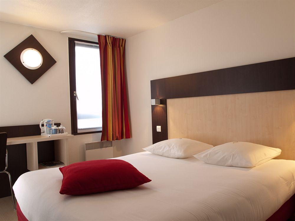 Kyriad Rouen Nord - Mont Saint Aignan Екстер'єр фото