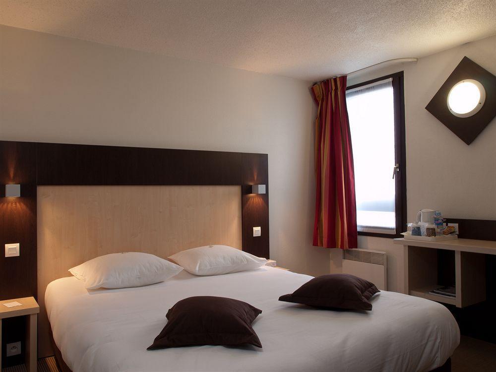 Kyriad Rouen Nord - Mont Saint Aignan Екстер'єр фото