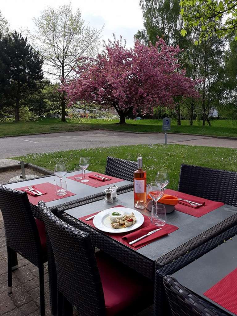 Kyriad Rouen Nord - Mont Saint Aignan Ресторан фото