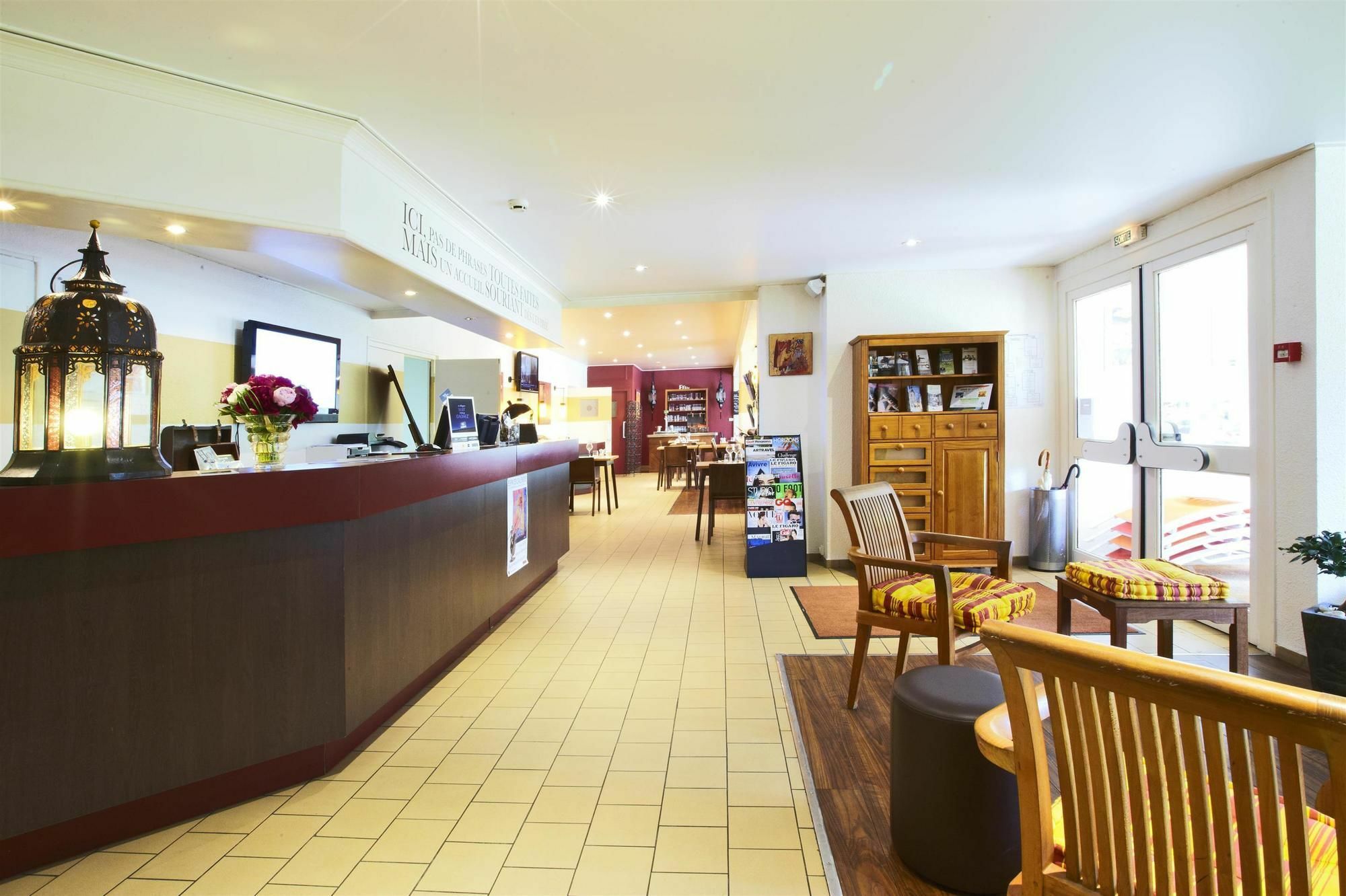 Kyriad Rouen Nord - Mont Saint Aignan Екстер'єр фото